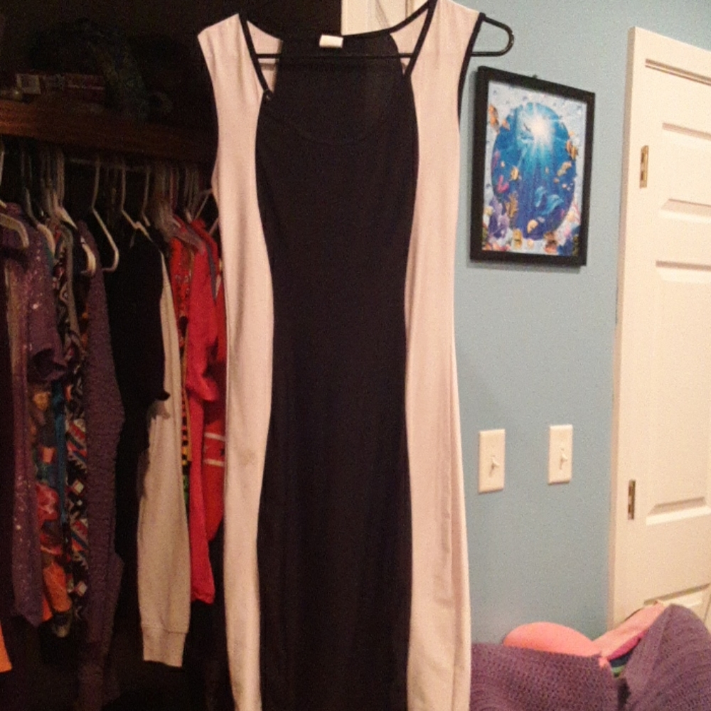 Beautiful Samier black and white striped dress